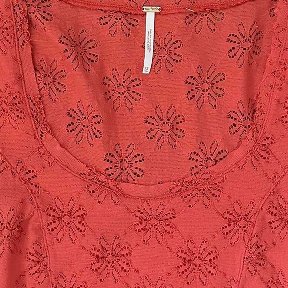 ⭐️FREE PEOPLE - CORAL PINK EYELET LACE MINI DRESS⭐️ - Picture 5 of 5